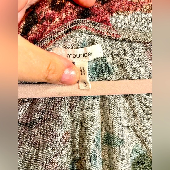Floral Top (Maurices) - Picture 3 of 4